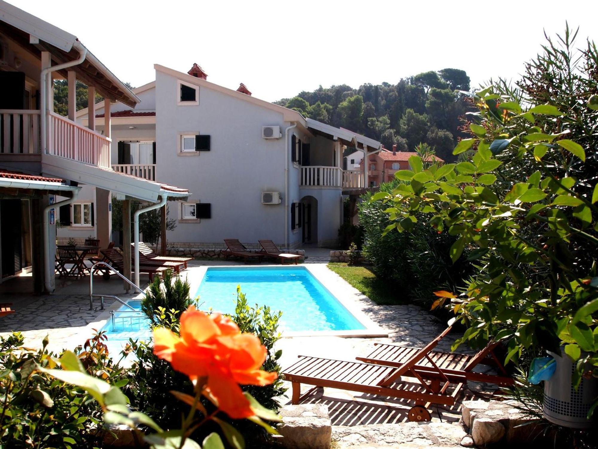 Villas Rab Palit Exterior foto