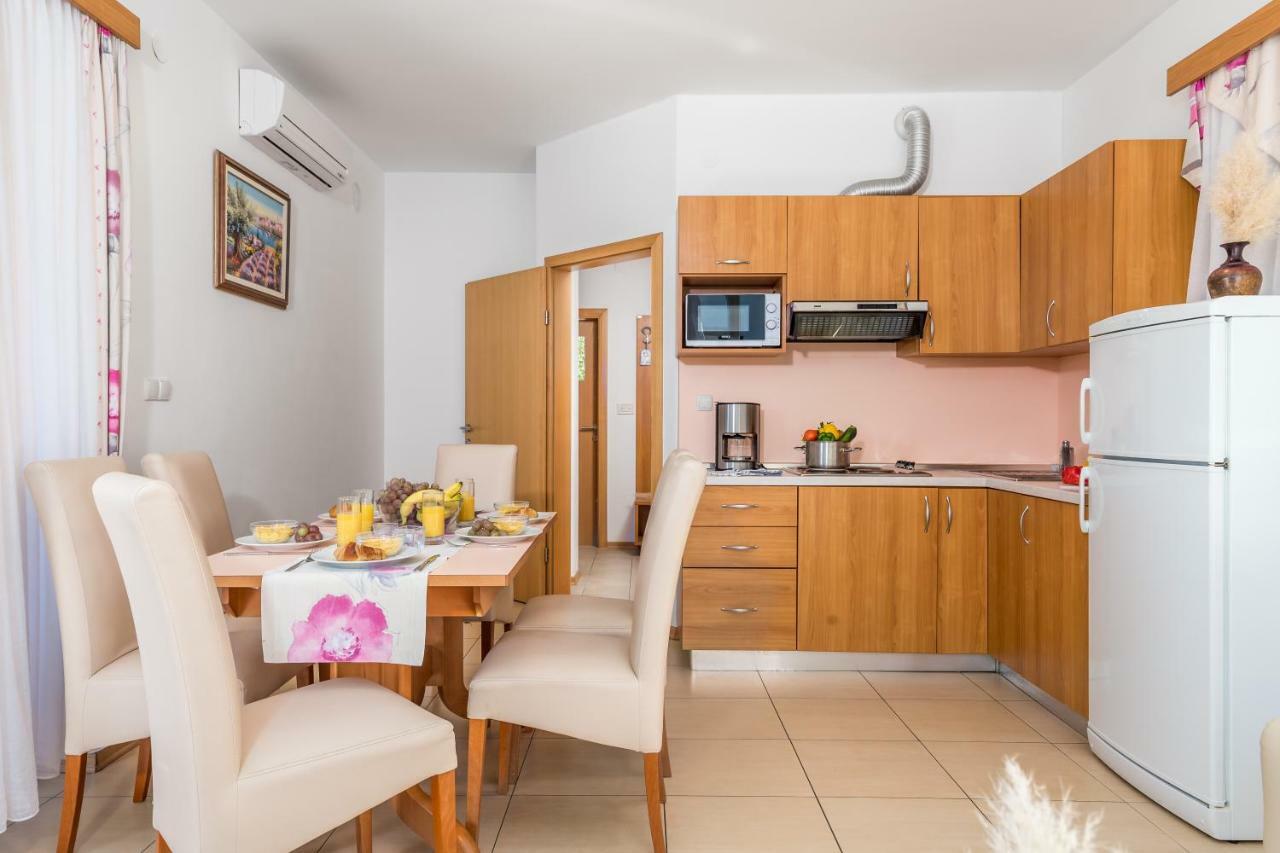 Villas Rab Palit Exterior foto